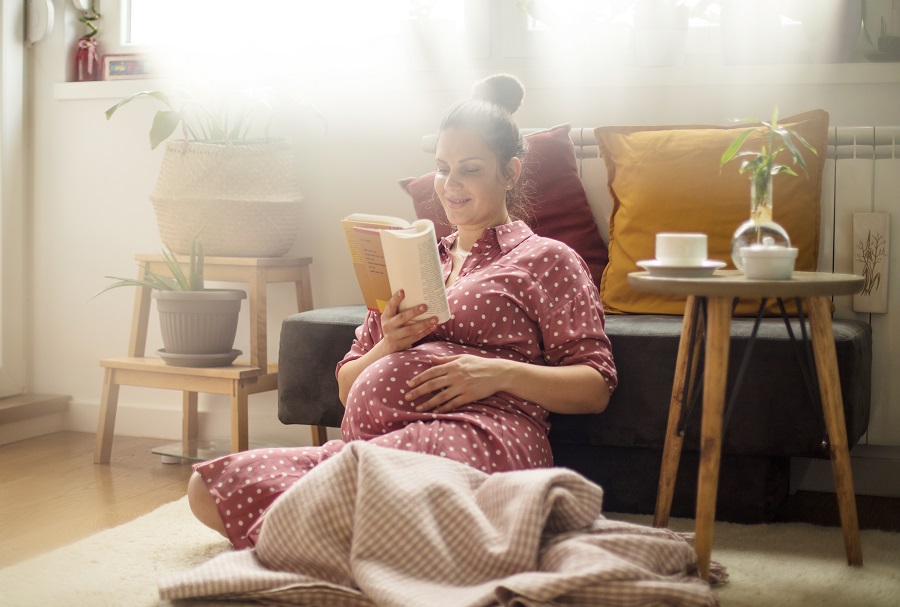 mom reading