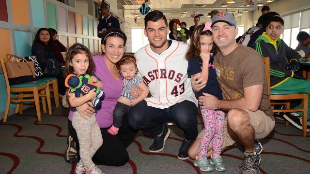 MLB: Astros Winter Caravan stopping in The Woodlands Friday