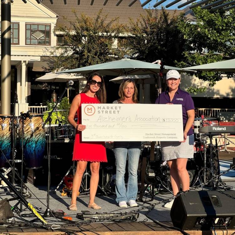 Market Street donates $10K to Walk to End Alzheimer's in The Woodlands