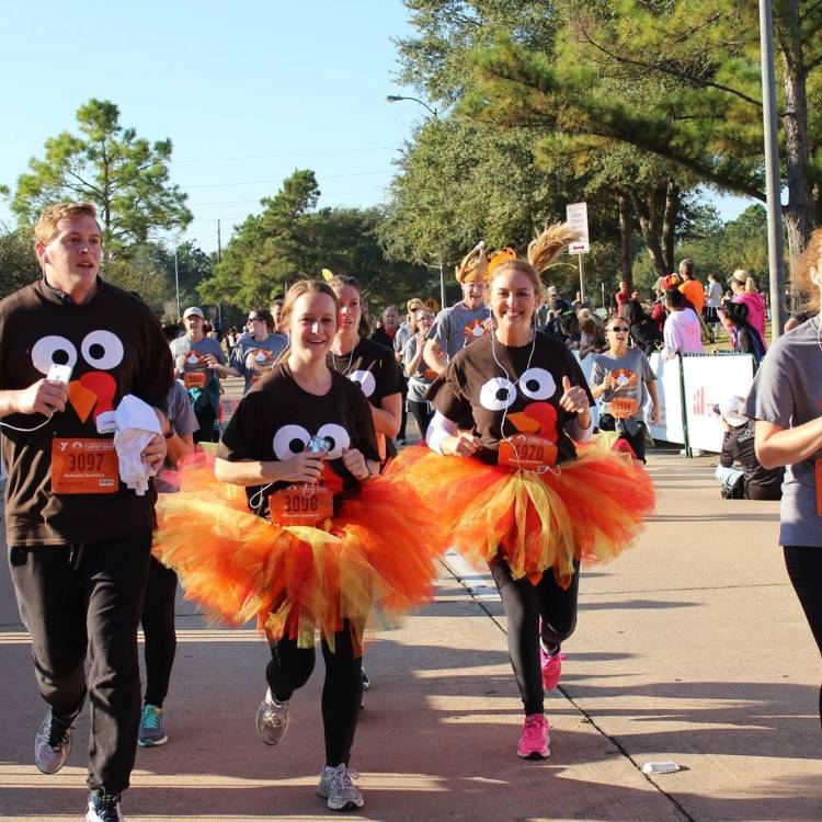  YMCA Thanksgiving Morning Run thru the Woods